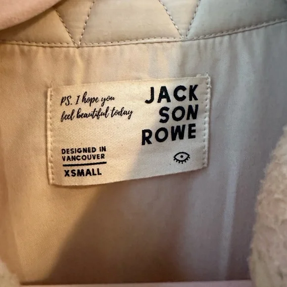 Jackson Rowe Shacket - Picture 3 of 4